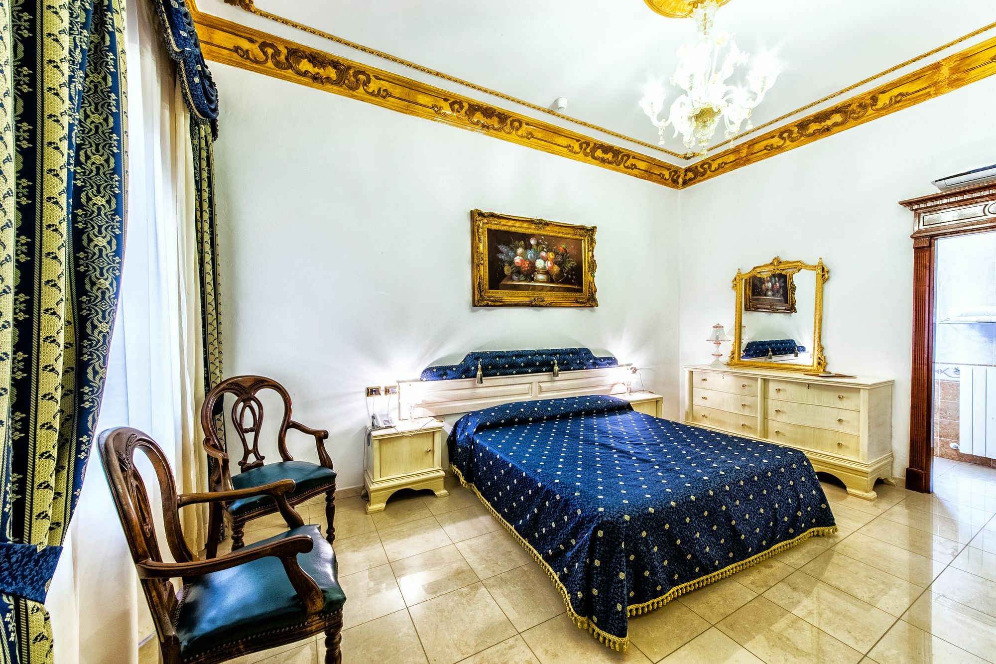 Euro Hotel 4*
